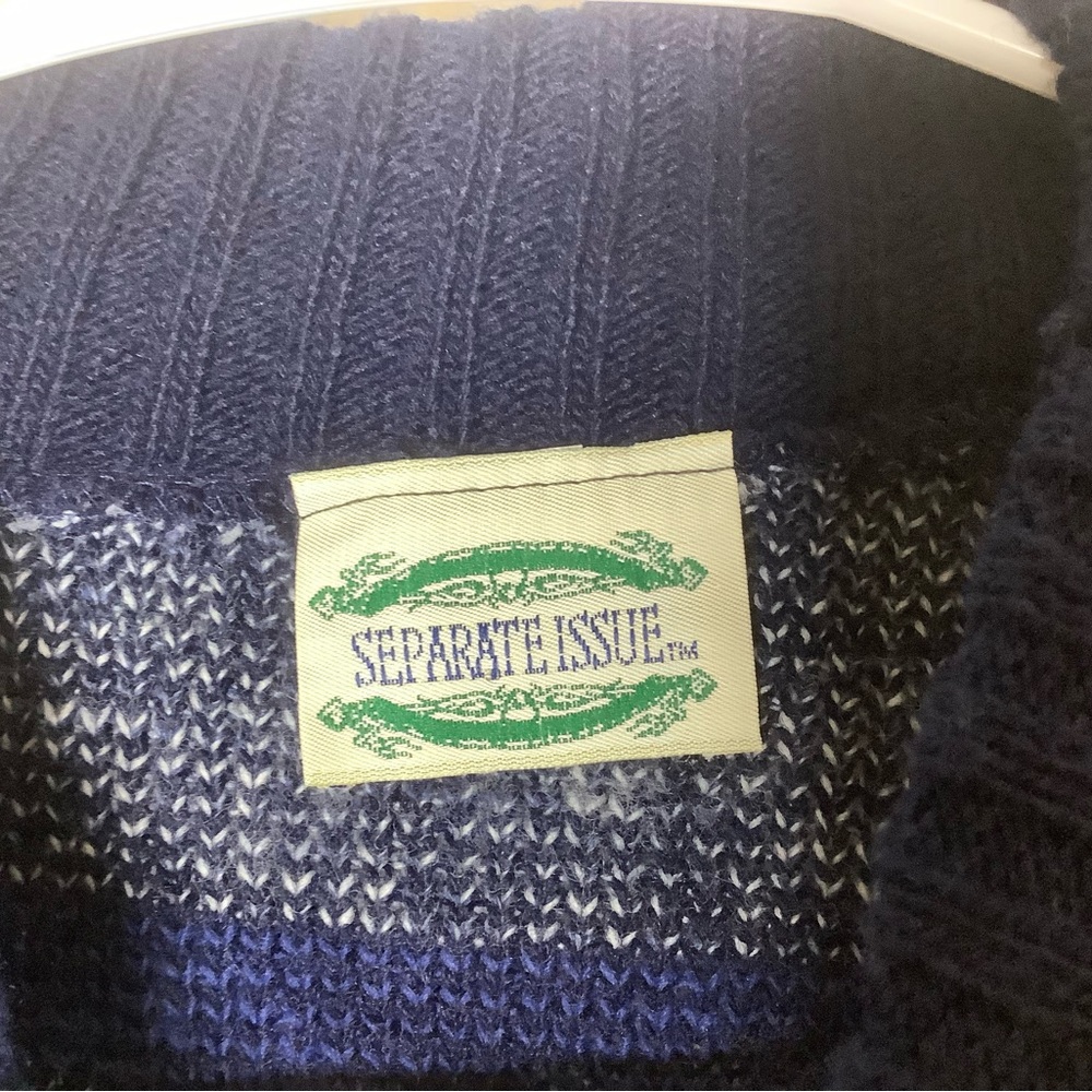 < Vintage Separate Issue Teddy Bear Sweater > - Picture 2 of 4